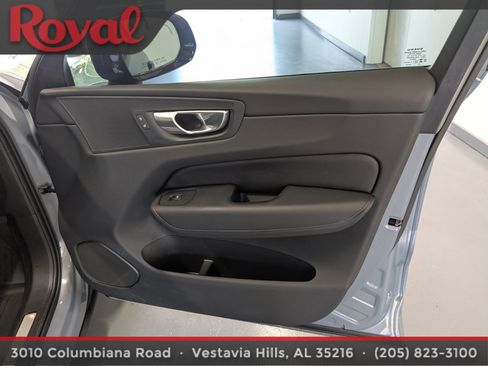 Certified 2024 Volvo XC60 B5 Plus w/ Protection Package Premier AWD/4WD image 7
