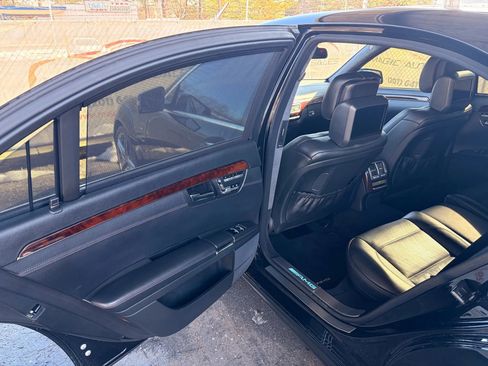 Used 2011 Mercedes-Benz S 63 AMG S 63 AMG Sedan 4D image 22