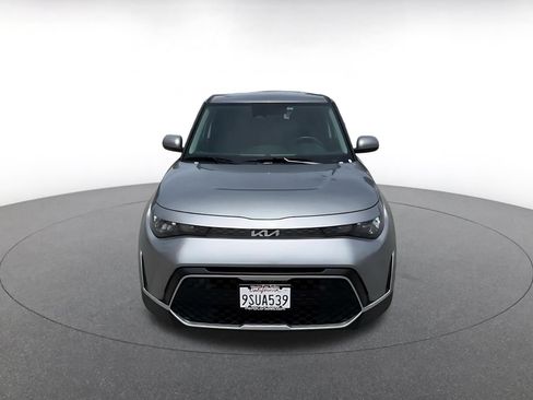 Used 2025 Kia Soul LX w/ LX Technology Package FWD image 4
