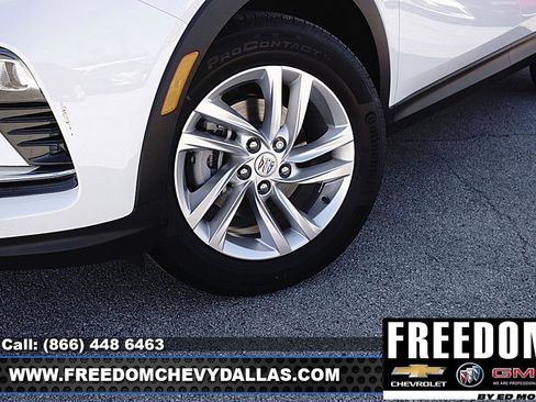 New 2026 Buick Envista Preferred FWD image 9