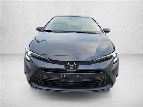 Used 2026 Toyota Corolla LE FWD image 2