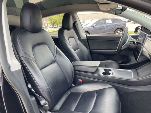 Used 2021 Tesla Model Y Long Range image 22
