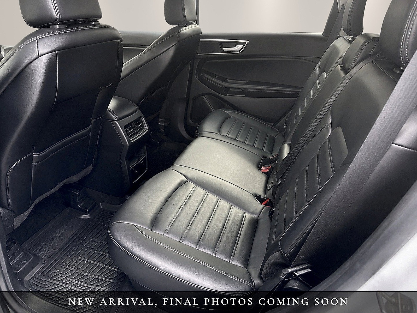 Used 2024 Ford Edge SEL w/ Convenience Package AWD/4WD image 9