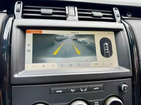 Used 2018 Land Rover Discovery SE AWD/4WD image 31