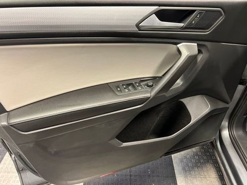 Used 2022 Volkswagen Tiguan S FWD image 7