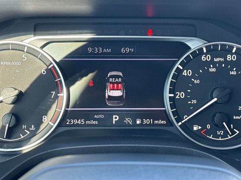 Used 2025 Nissan Rogue SV image 30