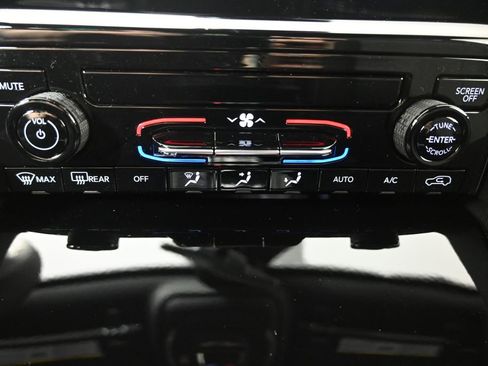 New 2026 Jeep Grand Cherokee Laredo AWD/4WD image 28