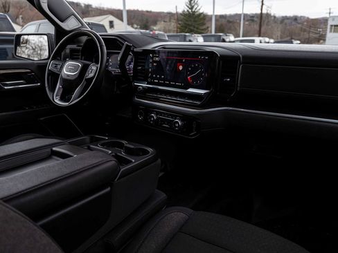 Used 2024 GMC Sierra 1500 Elevation w/ LPO, Elevation Black Package AWD/4WD image 30