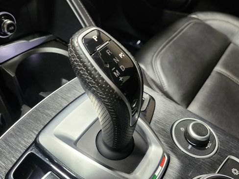 Used 2022 Alfa Romeo Stelvio Sprint image 32