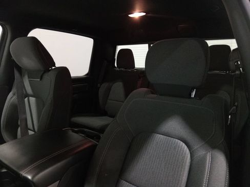 Used 2021 RAM 1500 Big Horn AWD/4WD image 16