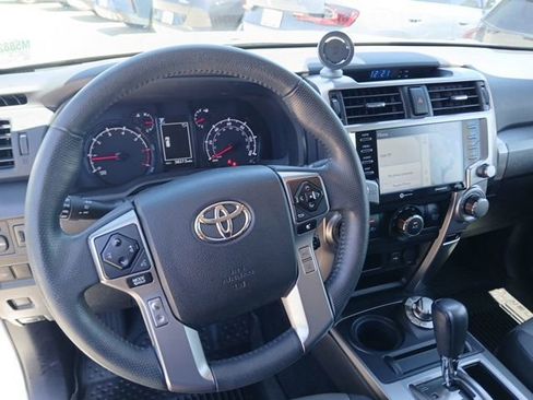 Used 2021 Toyota 4Runner SR5 Premium w/ Moonroof Package AWD/4WD image 18