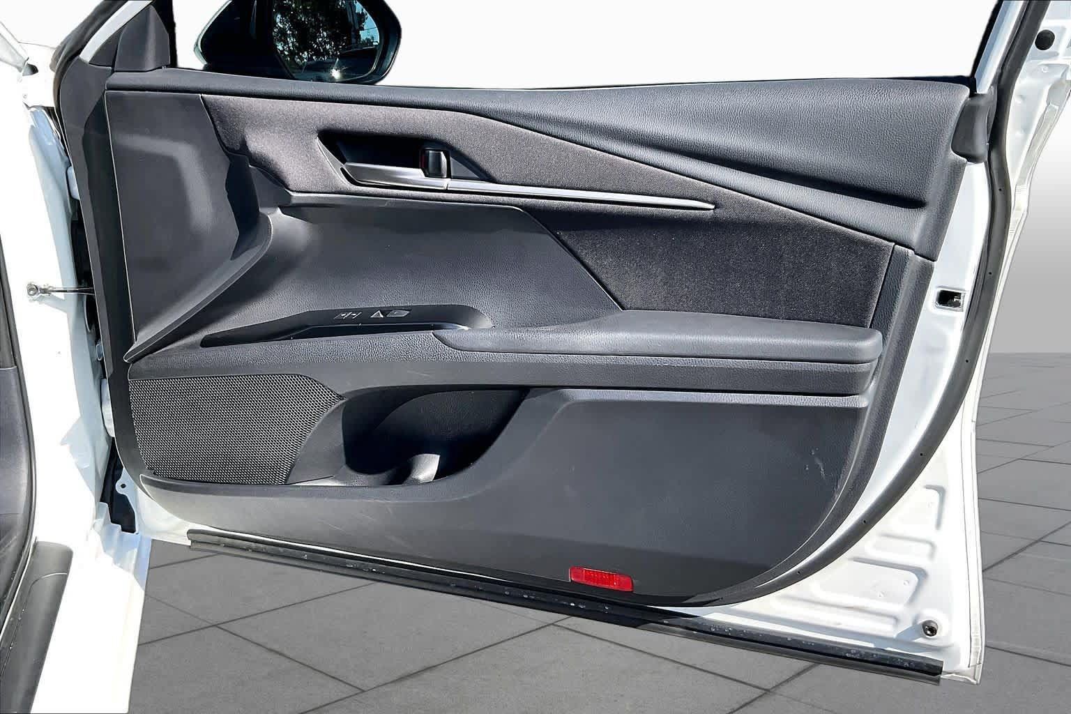 Used 2025 Toyota Camry LE FWD image 22