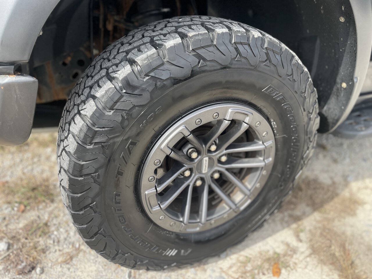 Used 2019 Ford F150 Raptor w/ Equipment Group 802A Luxury AWD/4WD image 27