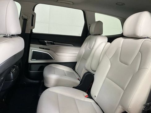 Used 2020 Kia Telluride S FWD image 26