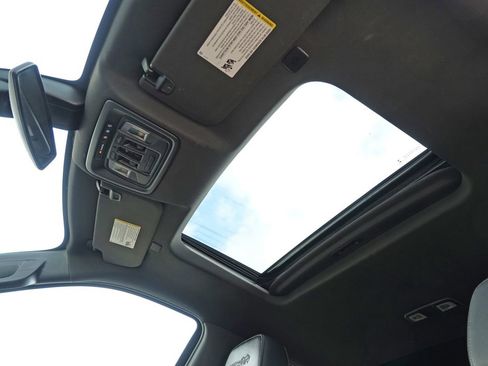 Used 2020 Chevrolet Silverado 1500 High Country image 10