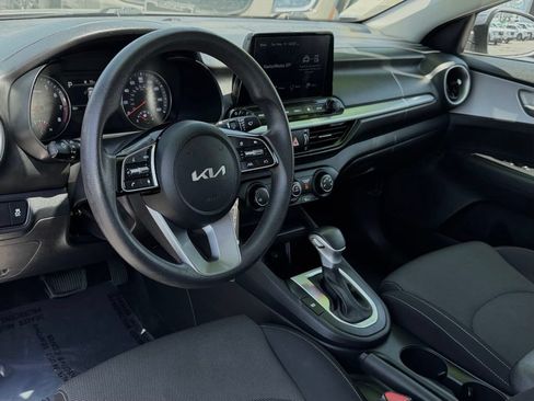 Used 2024 Kia Forte LXS FWD image 30