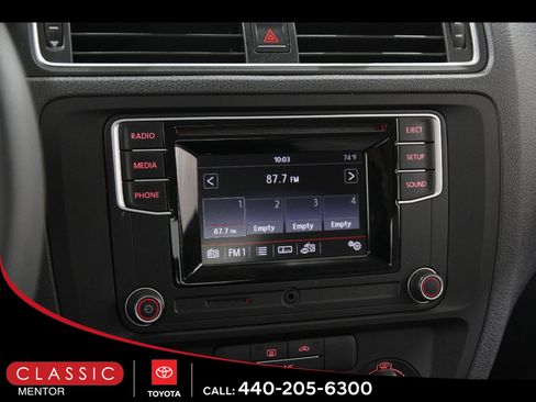 Used 2017 Volkswagen Jetta S image 10