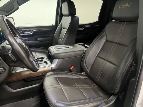 Used 2022 Chevrolet Silverado 1500 High Country image 24