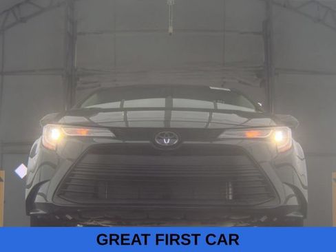 Used 2026 Toyota Corolla LE FWD image 8