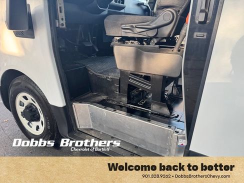 Used 2024 Chevrolet Brightdrop 400 w/ Commercial Equipment Package AWD/4WD image 13