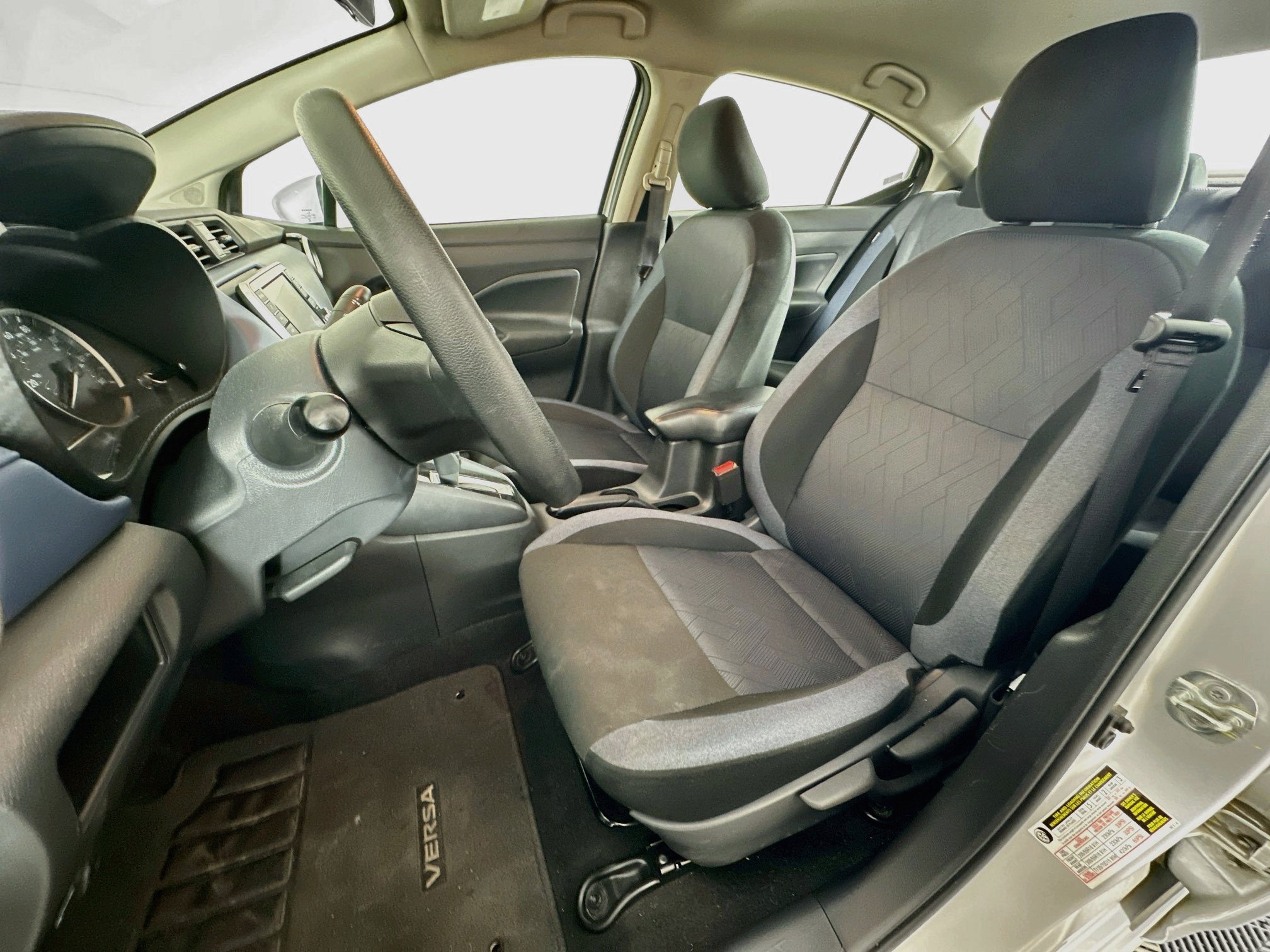 Used 2025 Nissan Versa SV FWD image 13