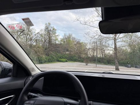 Used 2025 Kia K4 LXS image 33