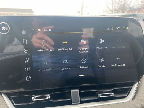 New 2026 Chevrolet Equinox LT w/ Convenience Package II FWD image 23