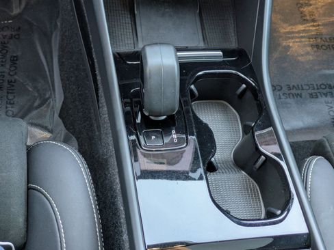 Certified 2023 Volvo C40 P8 Recharge Plus image 23