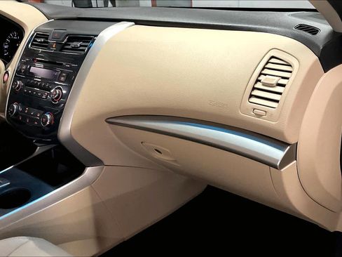 Used 2015 Nissan Altima 2.5 S w/ Power Driver Seat Package image 18