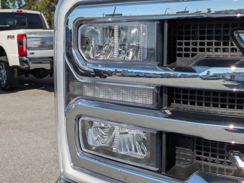 Used 2025 Ford F250 Lariat w/ Chrome Package image 10