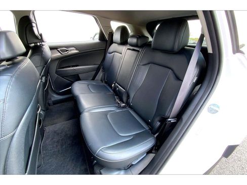 Used 2024 Kia Sportage EX FWD image 23