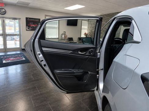 Used 2020 Honda Civic EX-L image 15