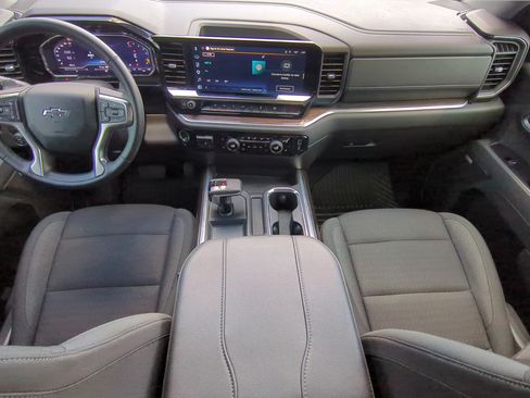 Used 2025 Chevrolet Silverado 1500 RST w/ Convenience Package II RWD image 9