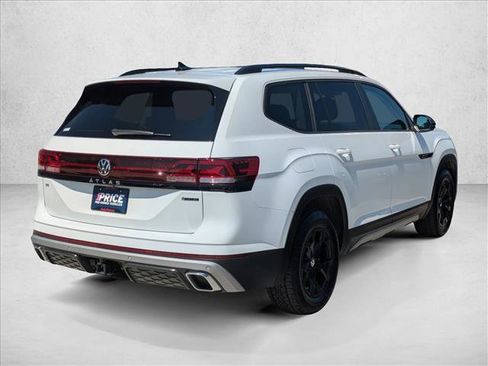 Used 2024 Volkswagen Atlas Peak Edition SE AWD/4WD image 5
