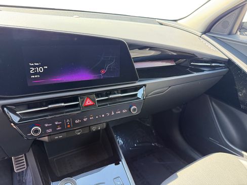 Used 2024 Kia Niro Wave FWD image 12