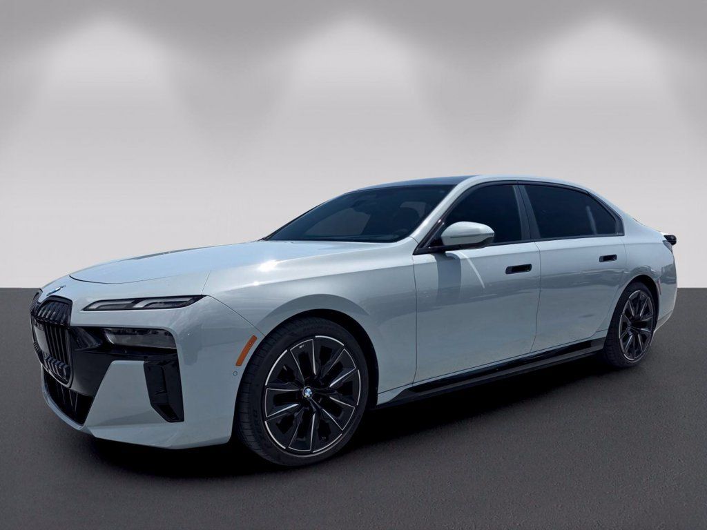 Used 2023 BMW i7 xDrive60 AWD/4WD image 8