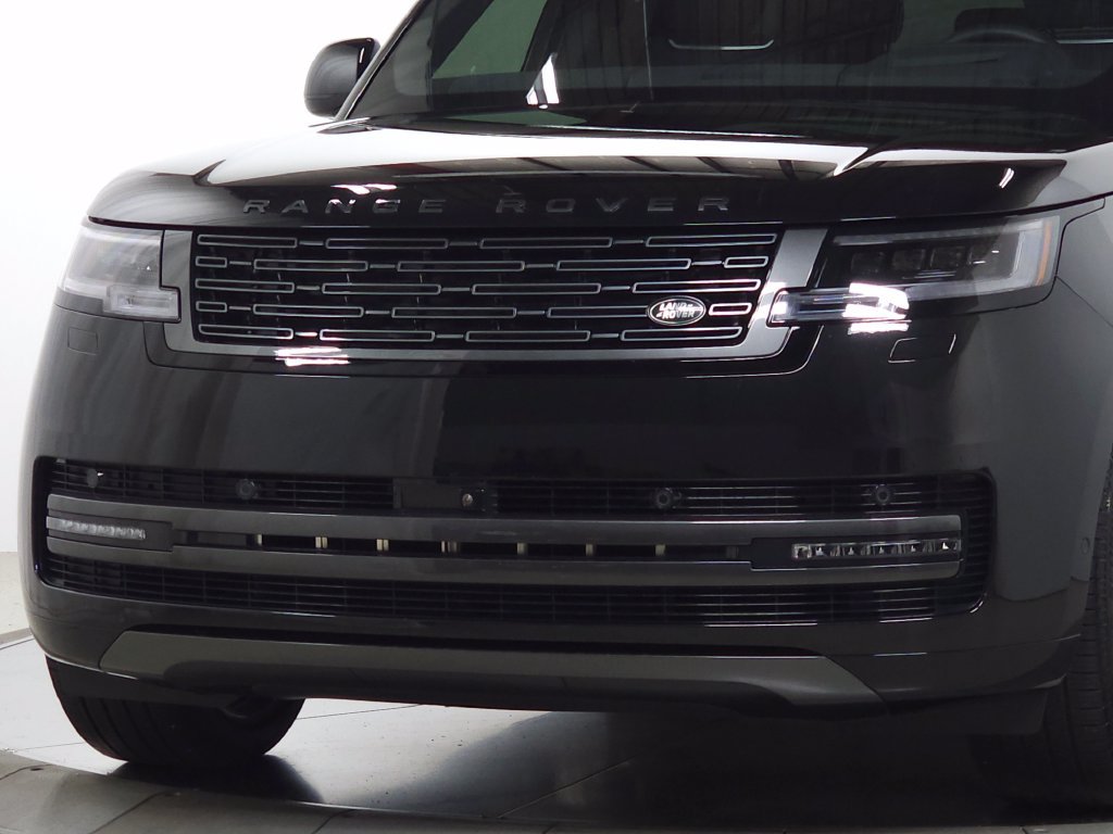 Used 2026 Land Rover Range Rover SE AWD/4WD image 12