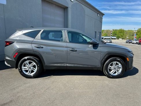Used 2025 Hyundai Tucson SE AWD/4WD image 7