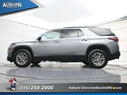 Used 2023 Chevrolet Traverse LT AWD/4WD image 23