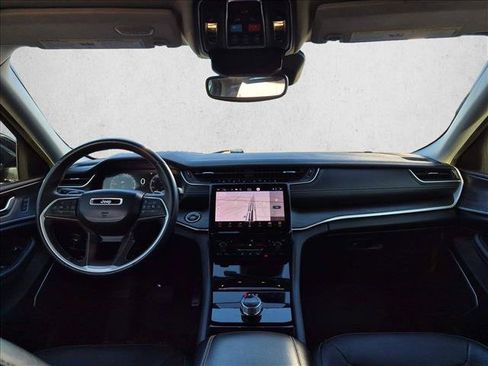 Used 2021 Jeep Grand Cherokee L Limited RWD image 12