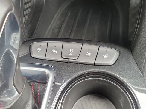 Used 2021 Chevrolet TrailBlazer RS w/ Convenience Package FWD image 32
