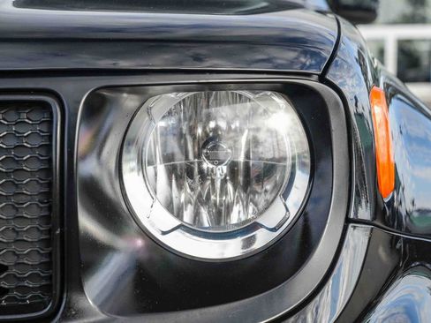 Used 2023 Jeep Renegade Altitude image 10