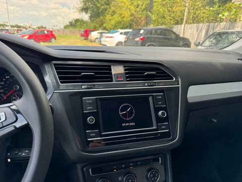 Used 2020 Volkswagen Tiguan S FWD image 35