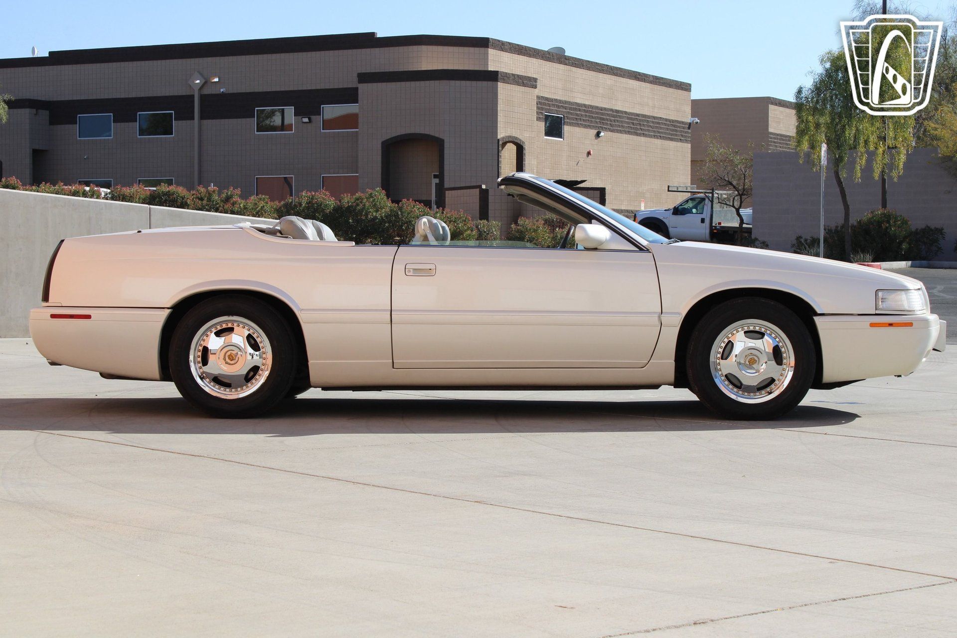 Used 2002 Cadillac Eldorado Touring w/ Preffered Equipment Group FWD image 28