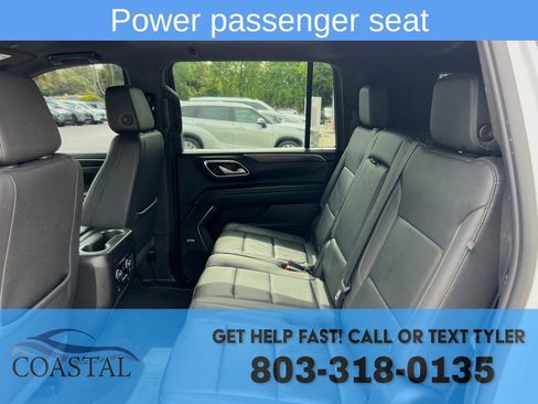 Used 2022 Chevrolet Suburban LT AWD/4WD image 17