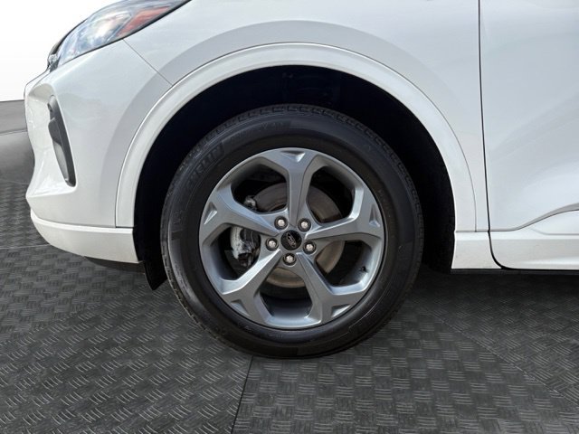 Used 2024 Ford Escape ST-Line w/ Tech Pack #1 AWD/4WD image 14