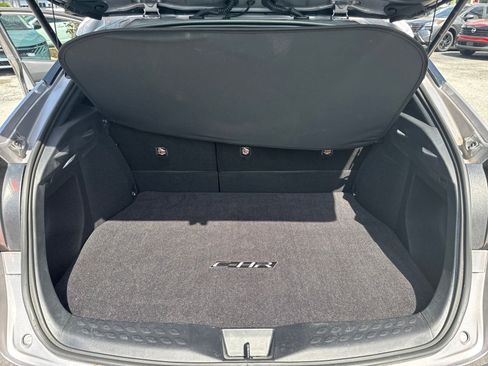 Used 2020 Toyota C-HR LE image 23
