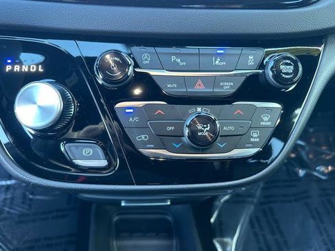 New 2026 Chrysler Voyager LX image 17