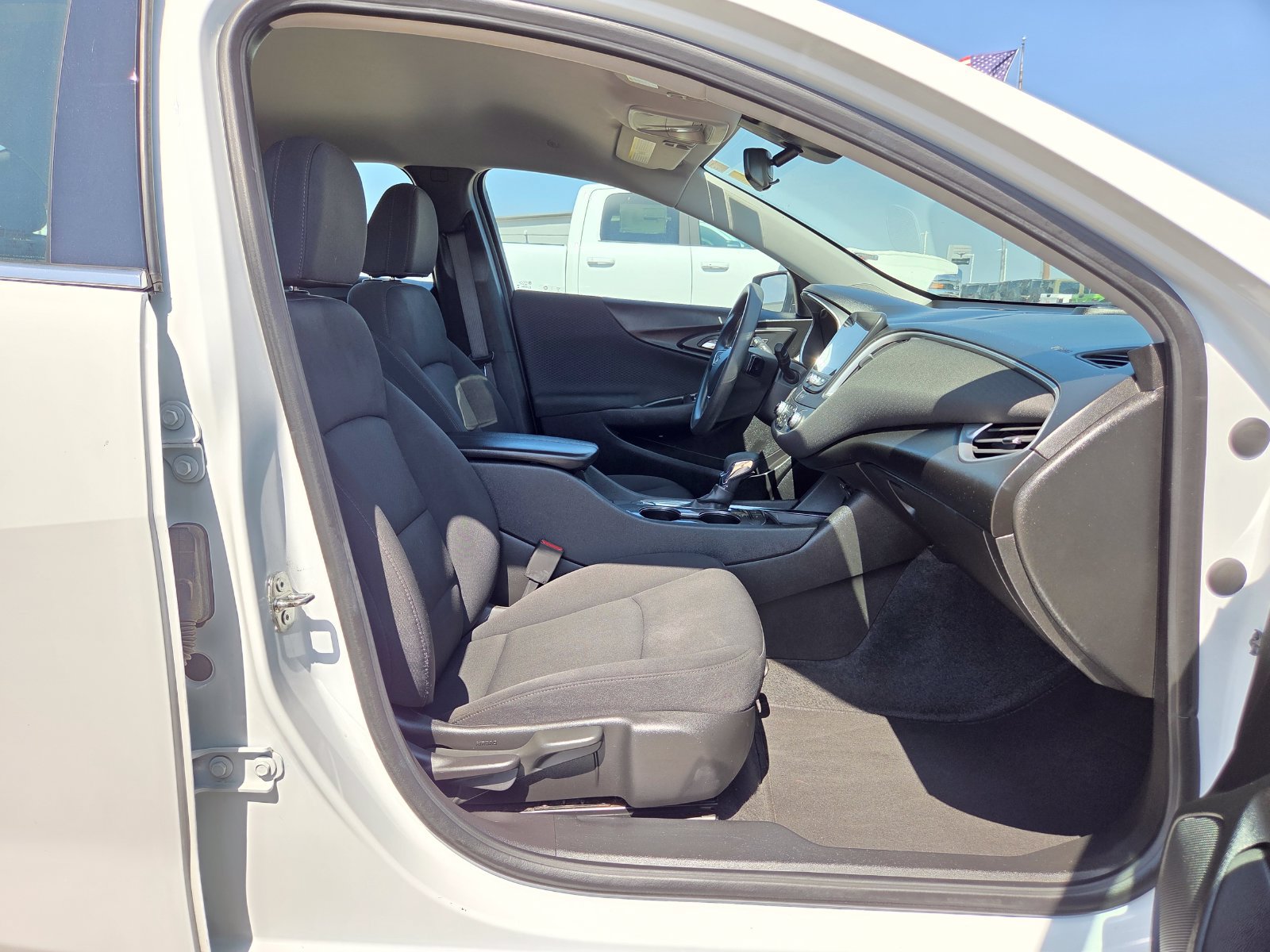 Used 2024 Chevrolet Malibu LT FWD image 23