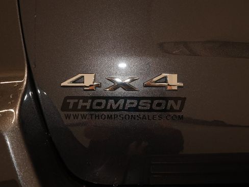 Used 2021 Jeep Grand Cherokee Laredo AWD/4WD image 35